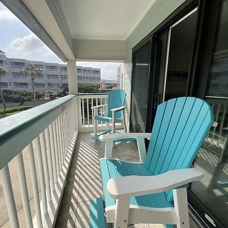 Sun Splashed Condo! Steps To Beach And 2 Pools Galveston Island Exterior photo