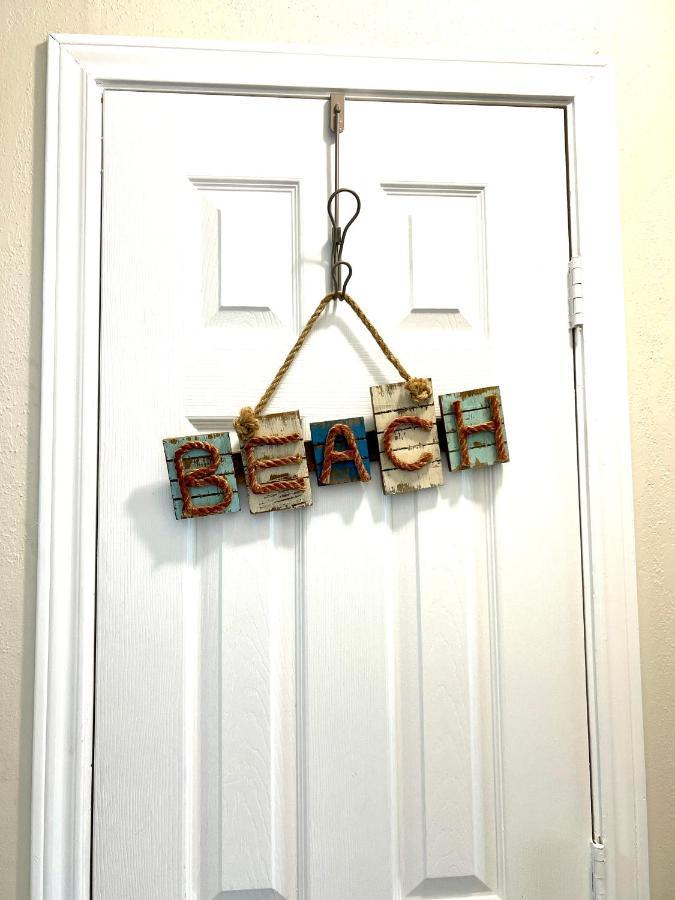 Sun Splashed Condo! Steps To Beach And 2 Pools Galveston Island Exterior photo